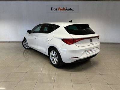 Usado Seat Leon Style 150 CV (110 kW) 2024 Blanco