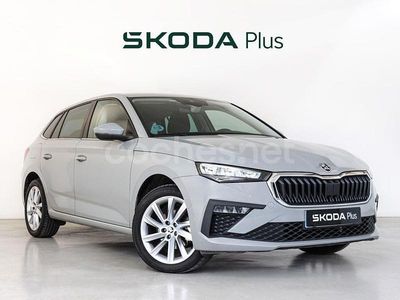 Usado Skoda Scala Selection 115 CV (84 kW) 2024 Gris Utilitario