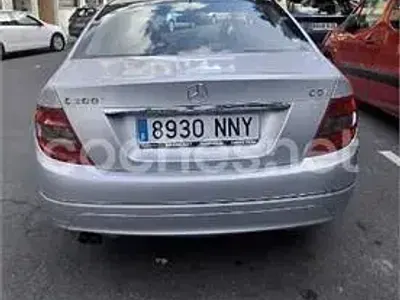 Usado Mercedes E200 Avantgarde 136 CV (100 kW) 2011 Gris / plata Familiar