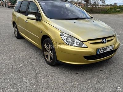 Usado Peugeot 307 110 CV (80 kW) 2004 Amarillo Familiar