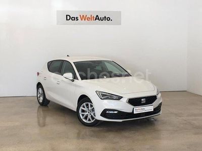 Usado Seat Leon Reference 90 CV (66 kW) 2022 Blanco Berlina
