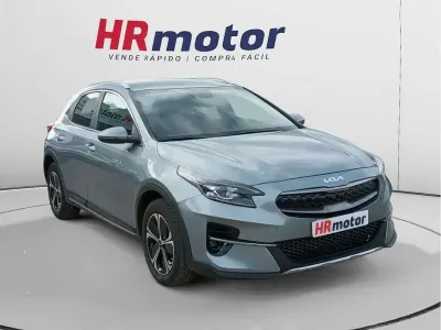 Usado Kia XCeed 141 CV (103 kW) 2022 Gris SUV