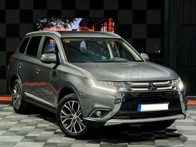 Usado Mitsubishi Outlander Motion 150 CV (110 kW) 2017 Gris / plata SUV