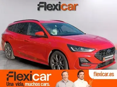 Käytetty Ford Focus ST-Line 115 HP (84 kW) 2022 Punainen