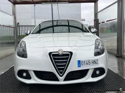 Usado Alfa Romeo Giulietta 170 CV (125 kW) 2013 Blanco Utilitario
