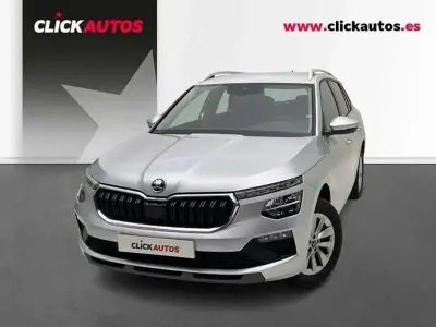 Usado Skoda Kamiq Selection 116 HP (85 kW) 2025 Prateado SUV