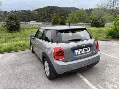 Usado Mini ONE 102 CV (75 kW) 2016 Gris / plata Utilitario