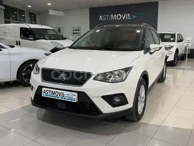 Usado Seat Arona Style 95 CV (69 kW) 2020 Blanco SUV