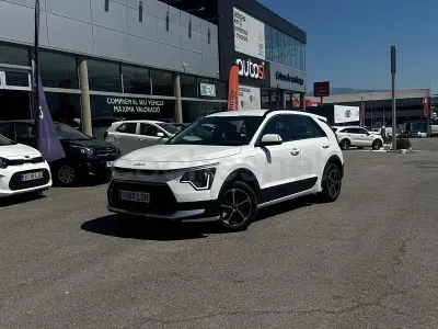 Usado Kia Niro 141 CV (103 kW) 2022 Blanco SUV