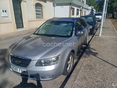 Usado Hyundai Sonata Comfort 140 CV (102 kW) 2006 Gris / plata Berlina