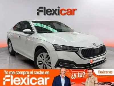 Usado Skoda Octavia Ambition 115 CV (84 kW) 2024 Blanco Berlina