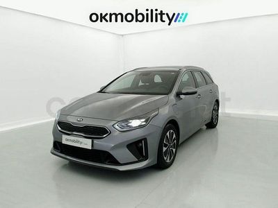Usado Kia Ceed 120 CV (88 kW) 2021 Gris / plata Utilitario