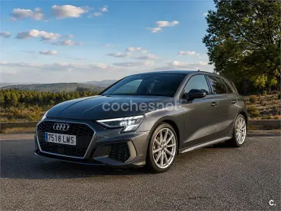Usado Audi A3 S-Line 150 CV (110 kW) 2021 Gris / plata Berlina