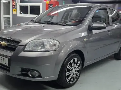 Usado Chevrolet Aveo LT 94 CV (69 kW) 2008 Beige Berlina