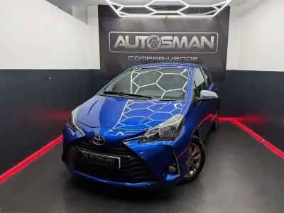 Usado Toyota Yaris City 69 CV (50 kW) 2018 Azul Berlina