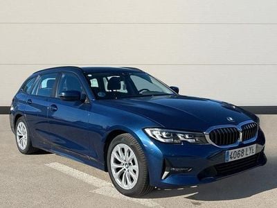 Azul Usado 2022 BMW 318 Comfort Edition Familiar | 27.500 € (Precio justo)