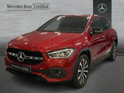 Usado Mercedes GLA200 163 CV (119 kW) 2022 Rojo SUV