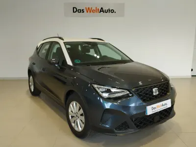 Usado Seat Arona Style 115 CV (84 kW) 2025 Gris SUV