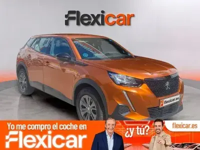 Usado Peugeot 2008 Active 100 CV (73 kW) 2023 Naranja SUV
