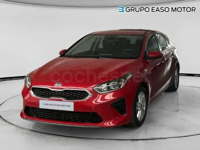 Usado Kia Ceed 100 CV (73 kW) 2021 Rojo Utilitario