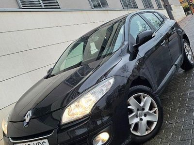 Usado Renault Mégane Expression 115 CV (84 kW) 2013 Negro Berlina