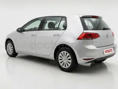 Usado VW Golf VII Sportline 140 CV (102 kW) 2014 Gris / plata Berlina