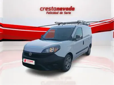 Usado Fiat Doblò 105 CV (77 kW) 2022 Blanco Monovolumen