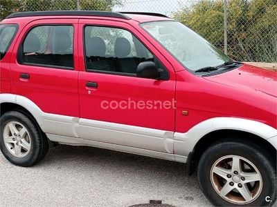 Usado Daihatsu Terios 86 CV (63 kW) 2005 Rojo SUV