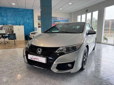 Usado Honda Civic Elegance 142 CV (104 kW) 2016 Gris Utilitario