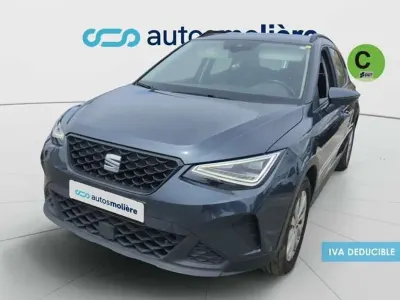 Usado Seat Arona Style 110 CV (80 kW) 2023 Gris SUV