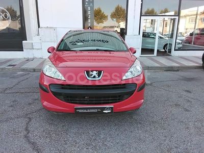 Rojo Usado 2008 Peugeot 207 Berlina | 5490 € (Un poco caro)