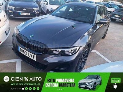 Usado BMW 330e Comfort Edition 292 CV (214 kW) 2022 Gris / plata Familiar