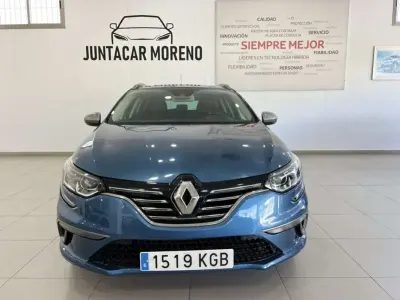 Usado Renault Mégane IV Bose Edition 131 CV (96 kW) 2017 Azul Utilitario