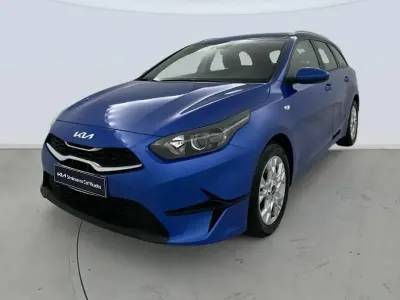 Usado Kia Ceed 120 CV (88 kW) 2022 Azul Utilitario