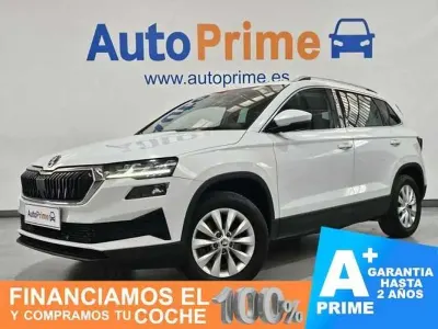 Usado Skoda Karoq Ambition 150 CV (110 kW) 2022 Blanco SUV