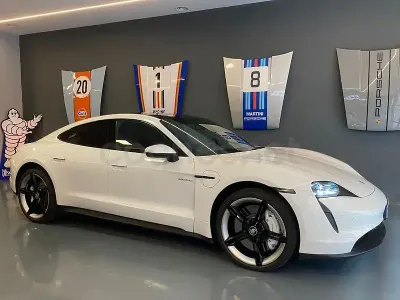 Usado Porsche Taycan 4S
