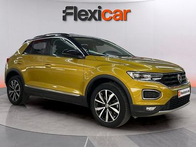 Usado VW T-Roc Advance 116 CV (85 kW) 2018 Amarillo SUV