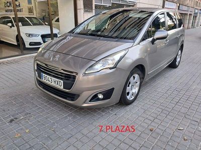 Usado Peugeot 5008 Active 115 CV (84 kW) 2014 Gris / plata Monovolumen