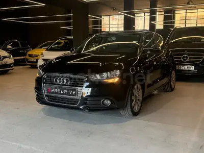 Usado Audi A1 Sportback Attraction 86 CV (63 kW) 2014 Negro Utilitario