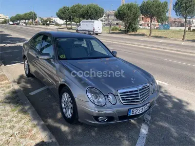 Usado Mercedes E320 Elegance 224 CV (164 kW) 2008 Gris / plata Berlina