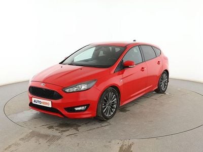 Usado Ford Focus ST-Line 120 CV (88 kW) 2017 Rojo Berlina