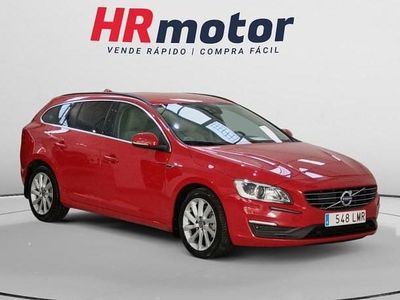 Usado Volvo V60 Momentum 190 CV (139 kW) 2016 Rojo Familiar