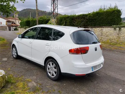 Usado Seat Altea XL Reference 105 CV (77 kW) 2008 Blanco Monovolumen