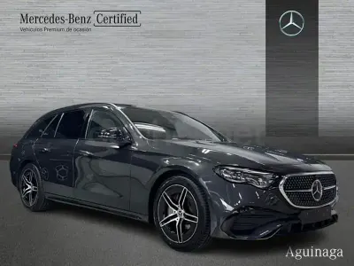 Usado Mercedes E300 313 CV (230 kW) 2025 Gris / plata Familiar