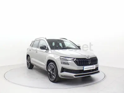 Usado Skoda Karoq SportLine 150 CV (110 kW) 2022 Gris / plata SUV
