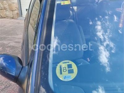 Usado Peugeot 406 138 CV (101 kW) 2002 Azul Berlina