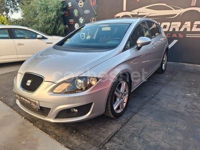 Usado Seat Leon Copa 105 CV (77 kW) 2013 Gris / plata Berlina