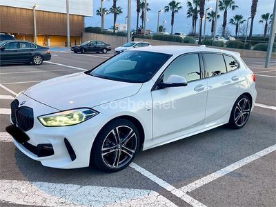 Usado BMW 118 Comfort Edition 150 CV (110 kW) 2022 Blanco Utilitario