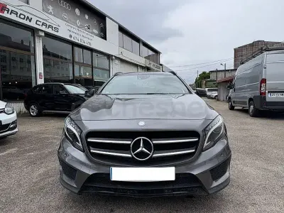 Usado Mercedes GLA200 AMG line 136 CV (100 kW) 2015 Gris / plata SUV