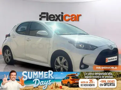 Usado Toyota Yaris Hybrid Active 116 CV (85 kW) 2025 Blanco Berlina